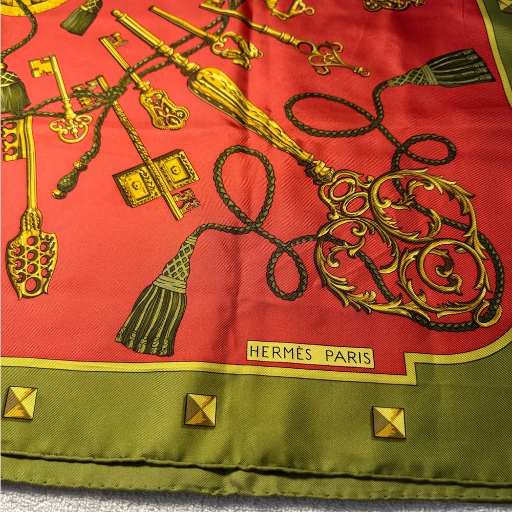Hermes scarf Carre 90 100% Silk - Picture 5 of 10